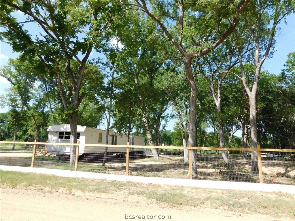 Caldwell, TX 77836,960 Lakeview DR