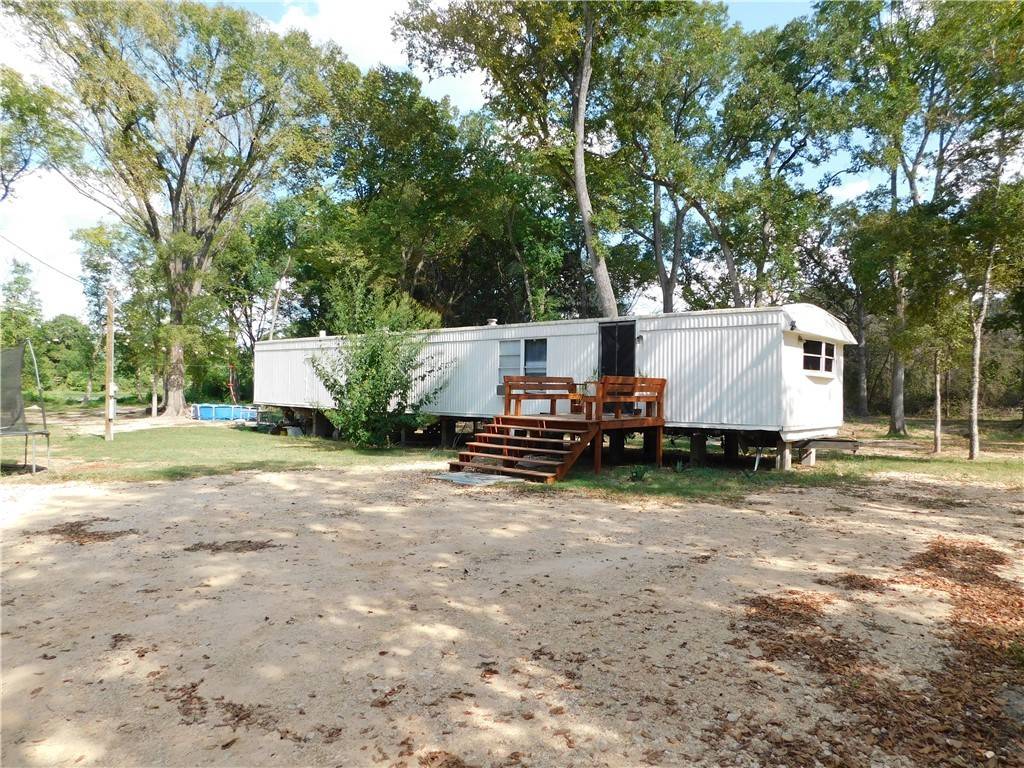 Caldwell, TX 77836,960 Lakeview DR
