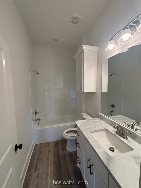 Snook, TX 77878,534 Harvest Lake DR