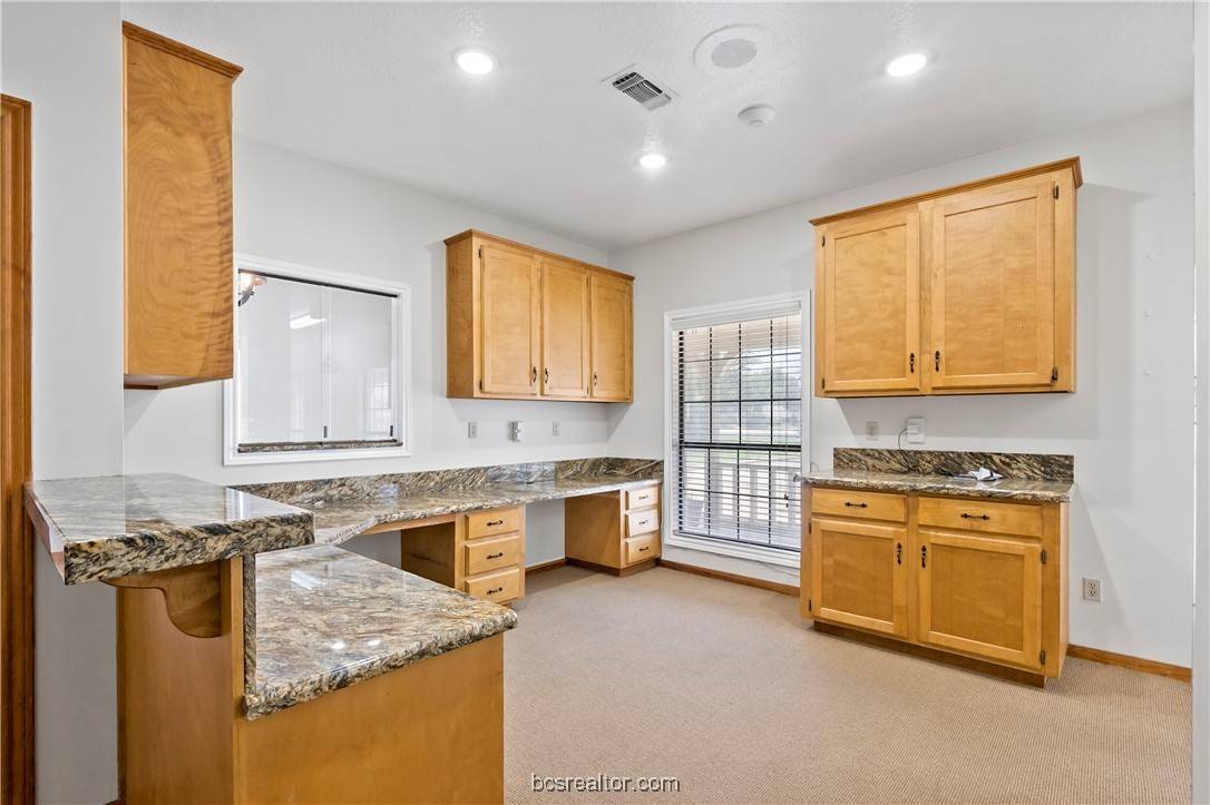 Bryan, TX 77802,2301 E Villa Maria