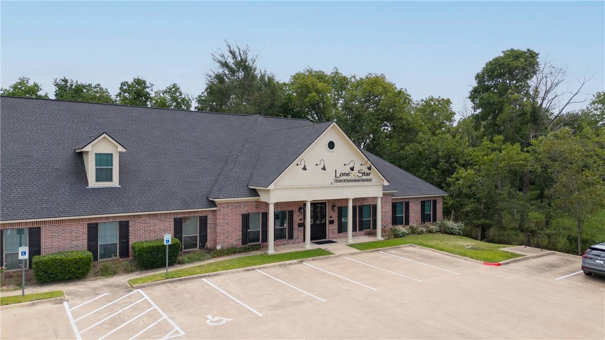 College Station, TX 77845,3030 University DR E