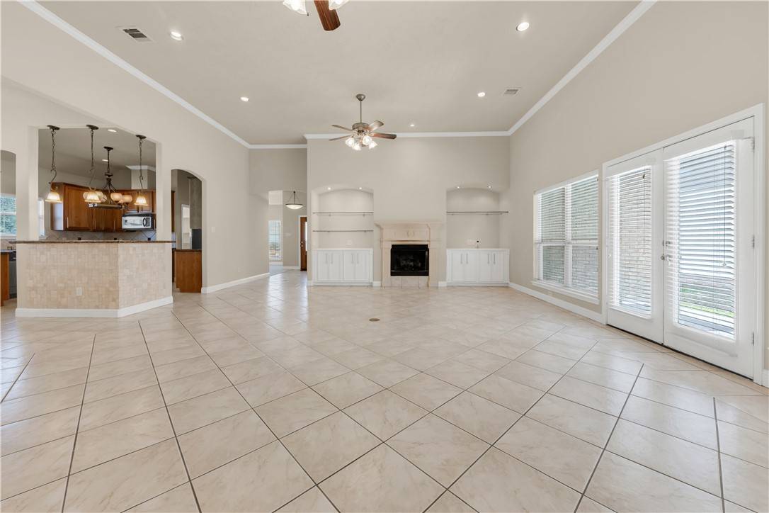 Bryan, TX 77802,3121 Broadmoor DR