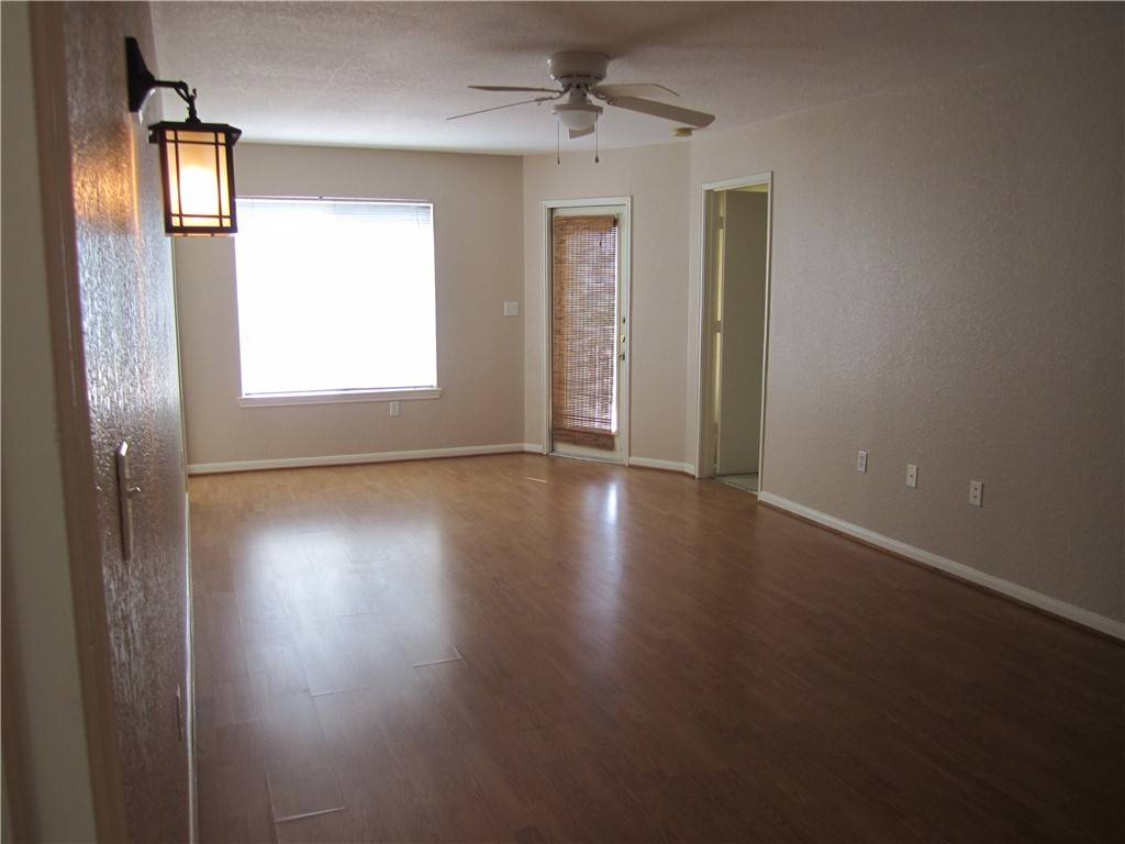 College Station, TX 77840,517 Southwest Pkwy #203