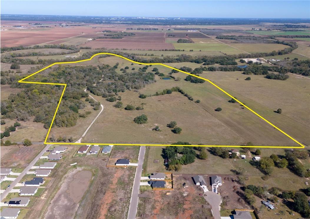 Snook, TX 77878,1015 CR 268