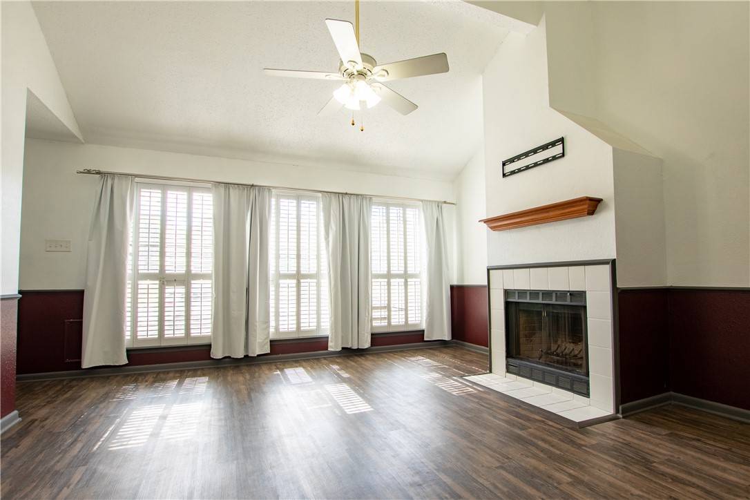 College Station, TX 77840,933 Spring LOOP