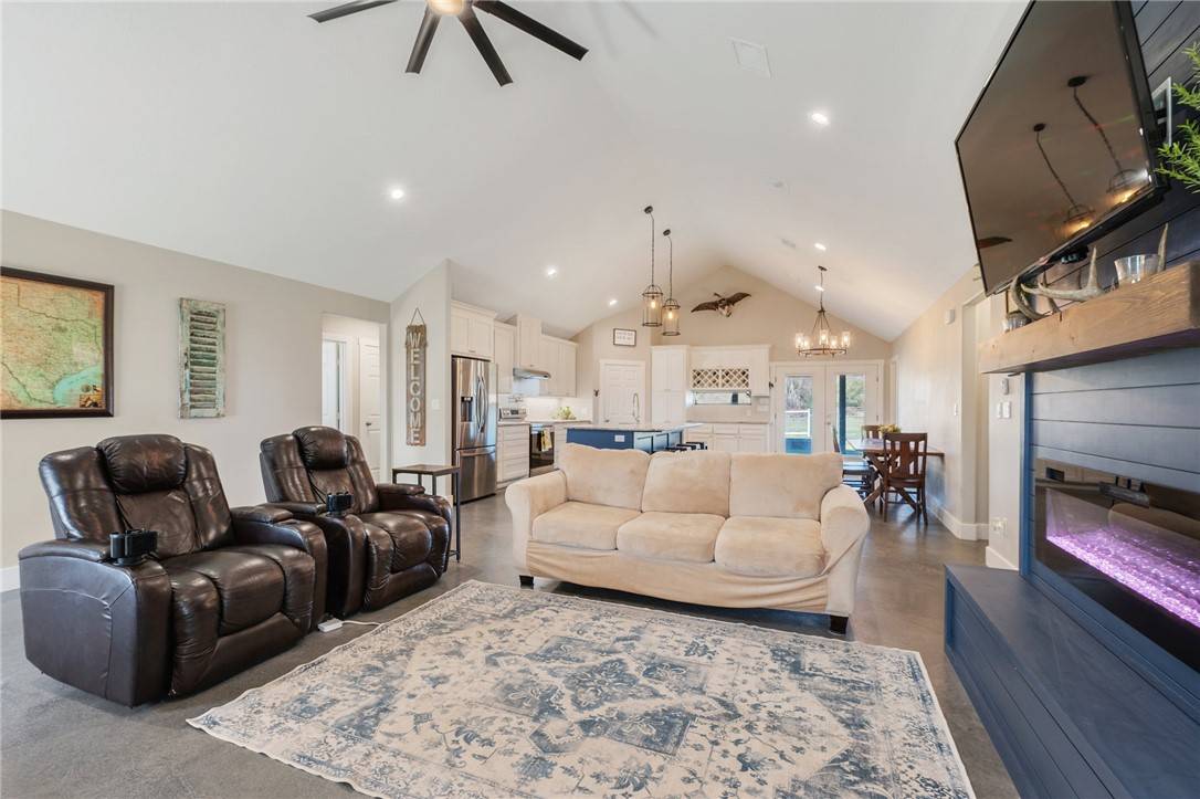 Anderson, TX 77830,1802 Valley View