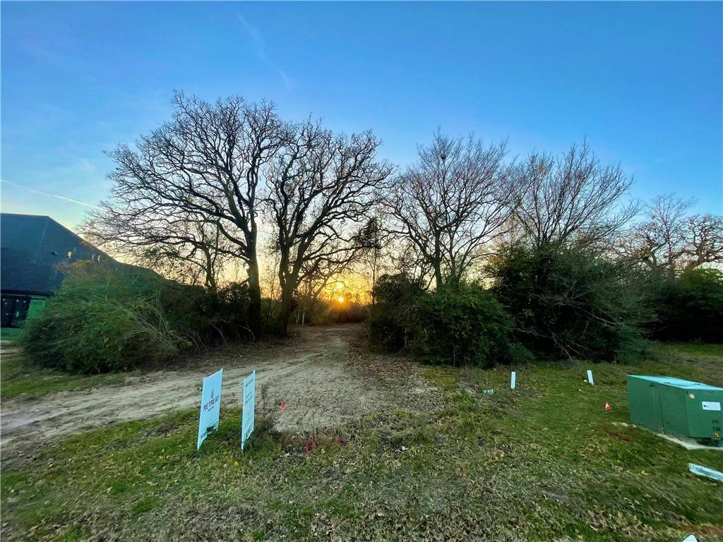 Bryan, TX 77807,2832 Persimmon Ridge CT