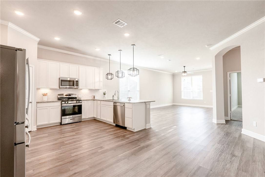Bryan, TX 77802,5007 Maroon Creek DR