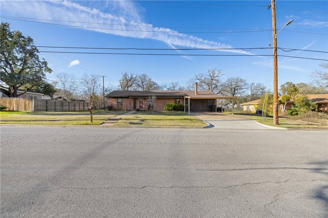 Bryan, TX 77802,902 Mitchell ST