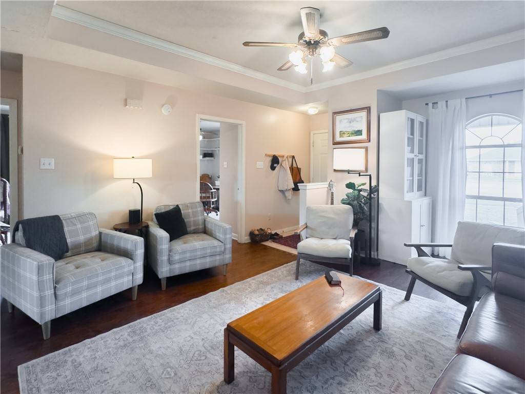 College Station, TX 77840,906 Camellia CT