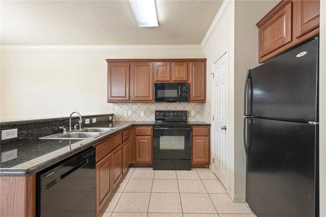 College Station, TX 77840,163 Forest DR