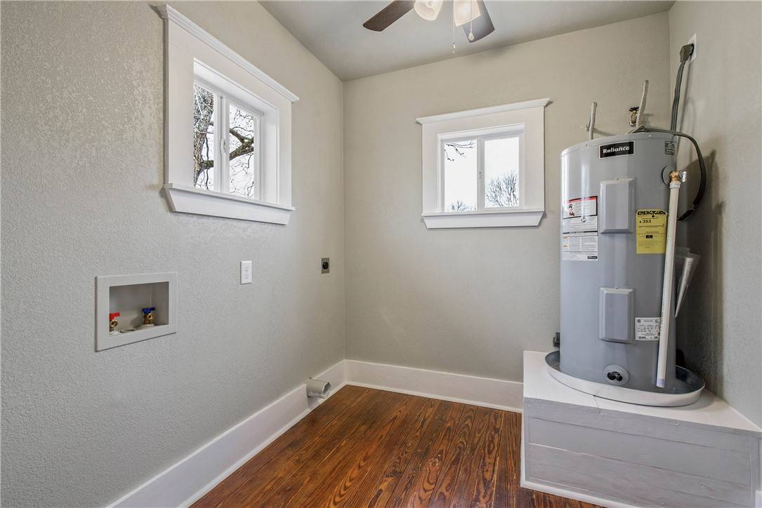Bremond, TX 76629,218 N Commerce ST
