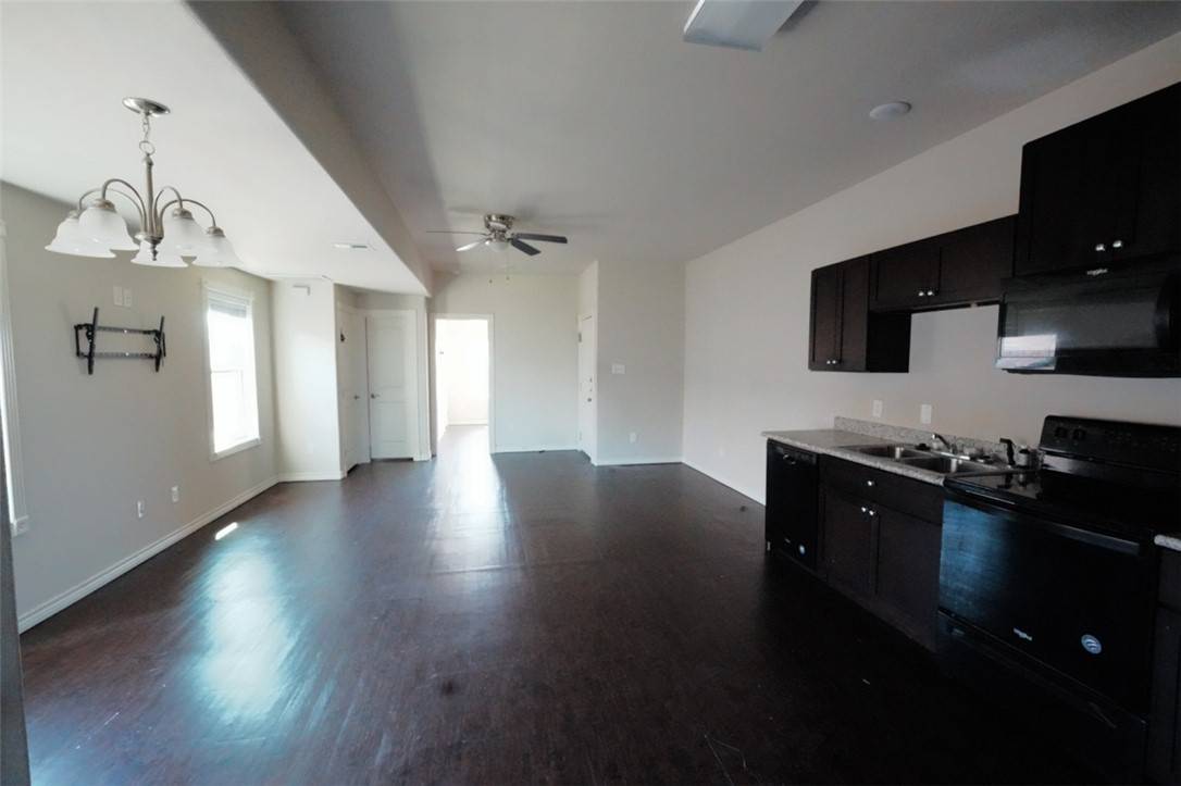 Bryan, TX 77802,2910 Town Square AVE #24