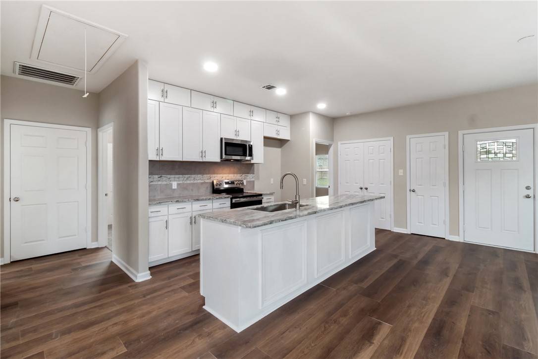 Bryan, TX 77803,910 Chicago ST