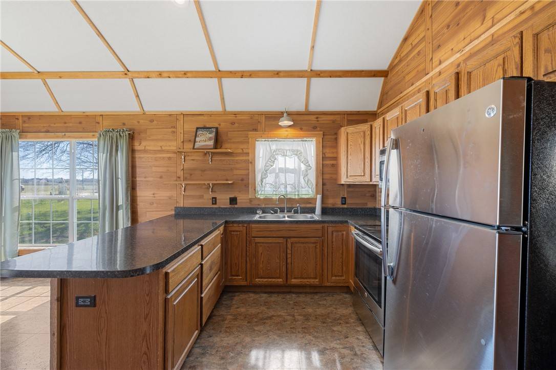 Somerville, TX 77879,733 County Road 269 E