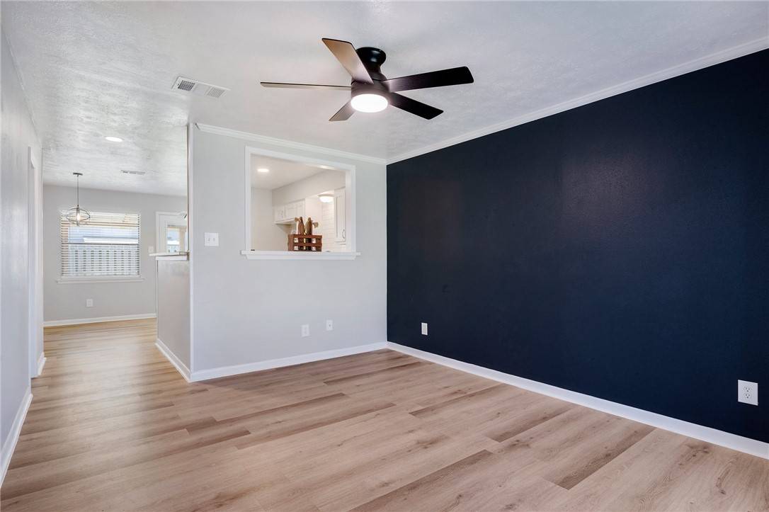 College Station, TX 77845,1409 Airline DR #B