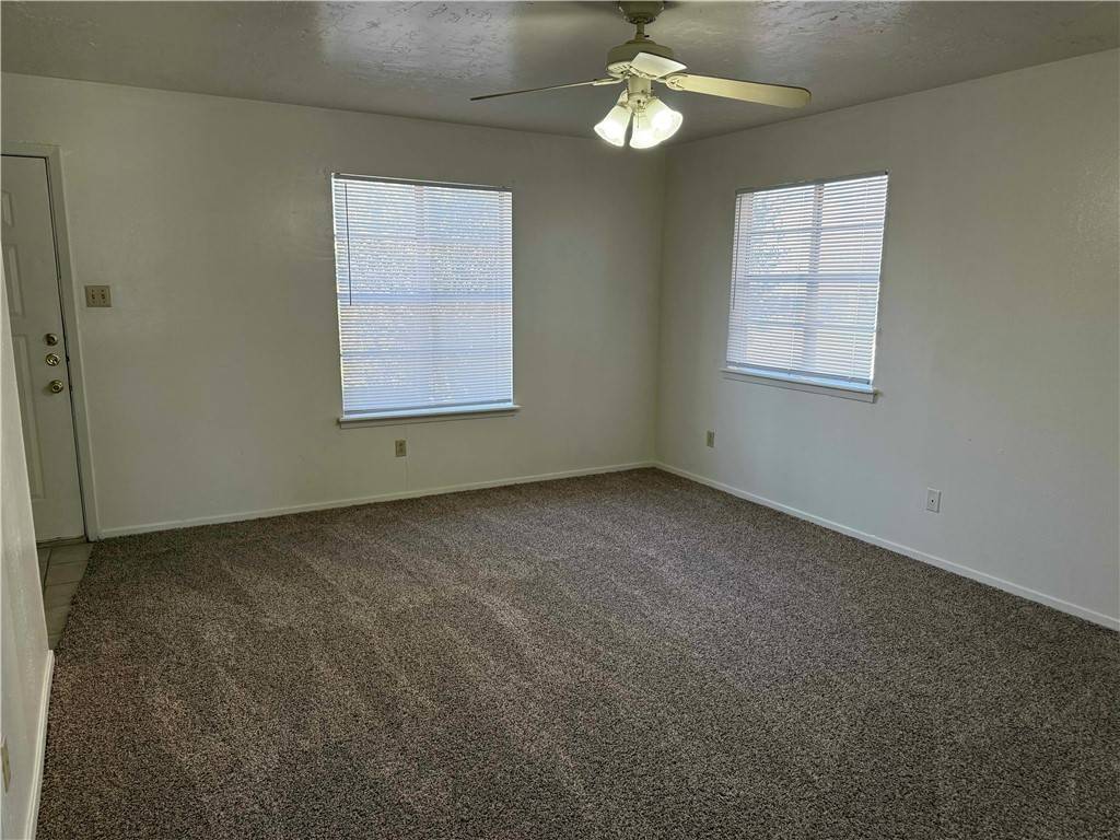 College Station, TX 77840,1000 Autumn #D