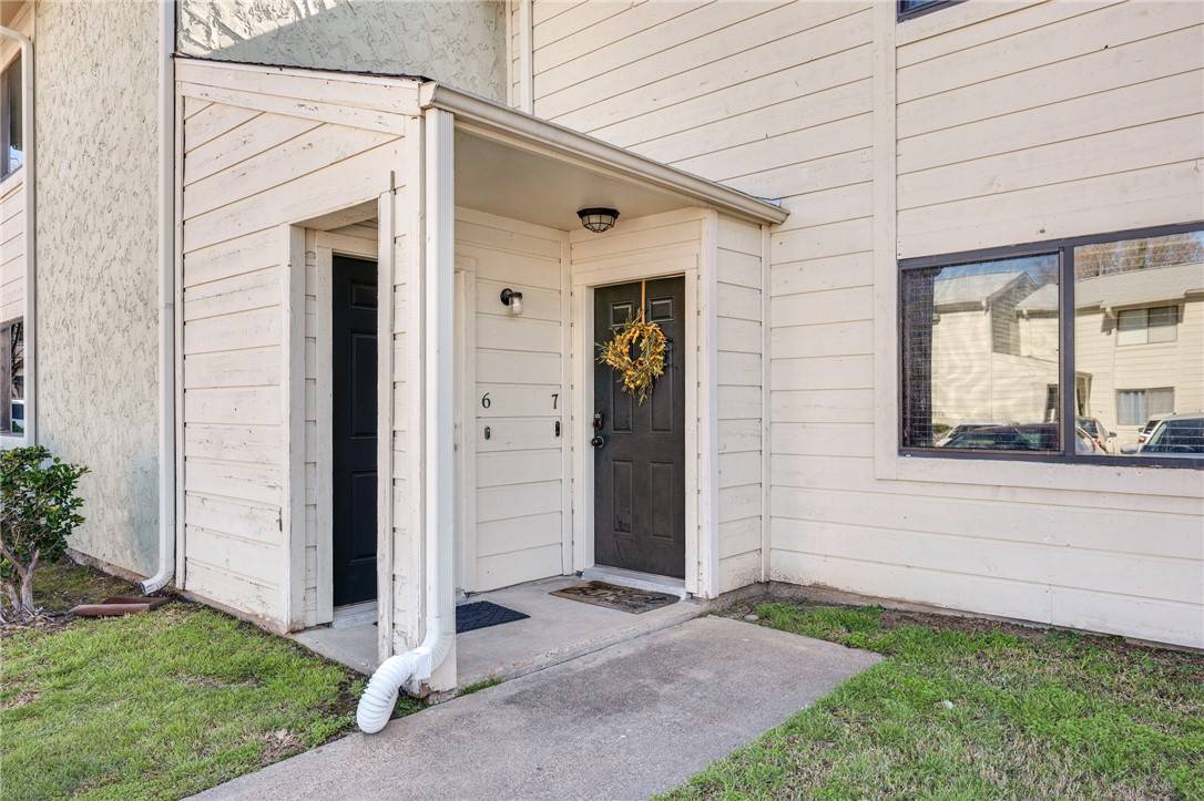 Bryan, TX 77802,4513 Carter Creek Pkwy #7