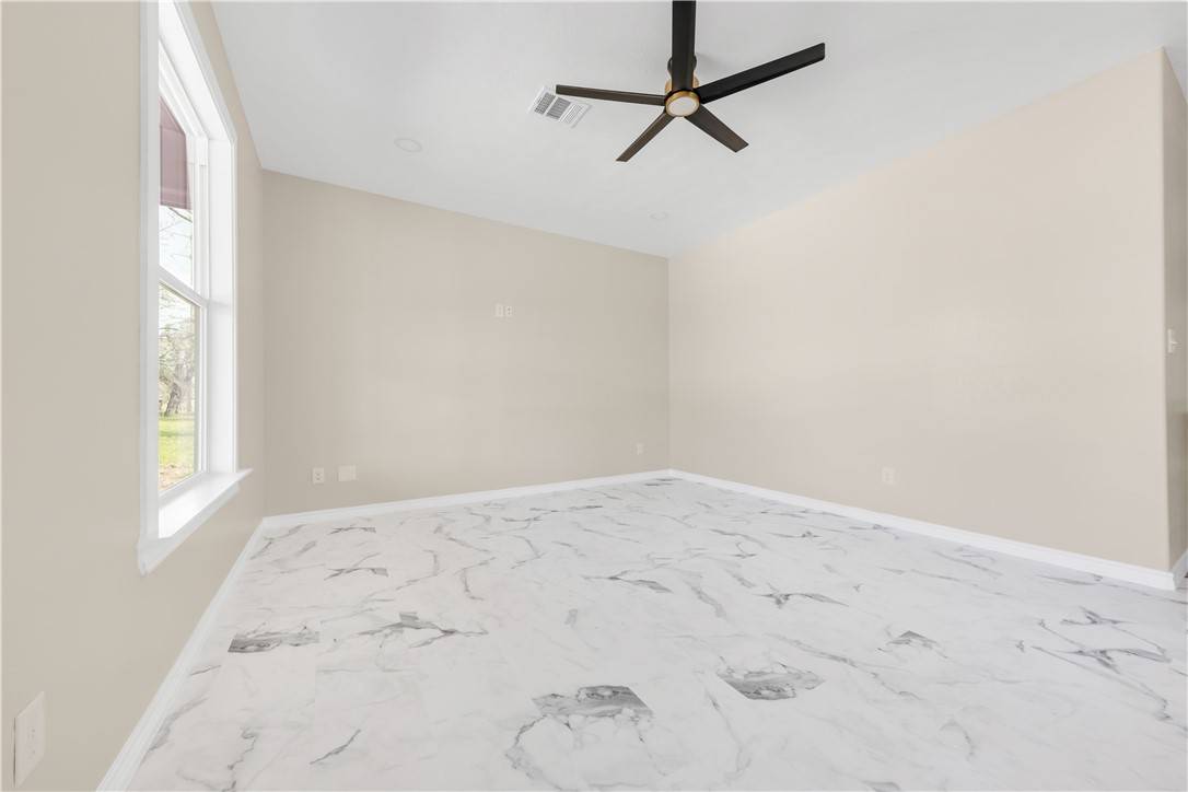 Navasota, TX 77868,1309 W Washington AVE