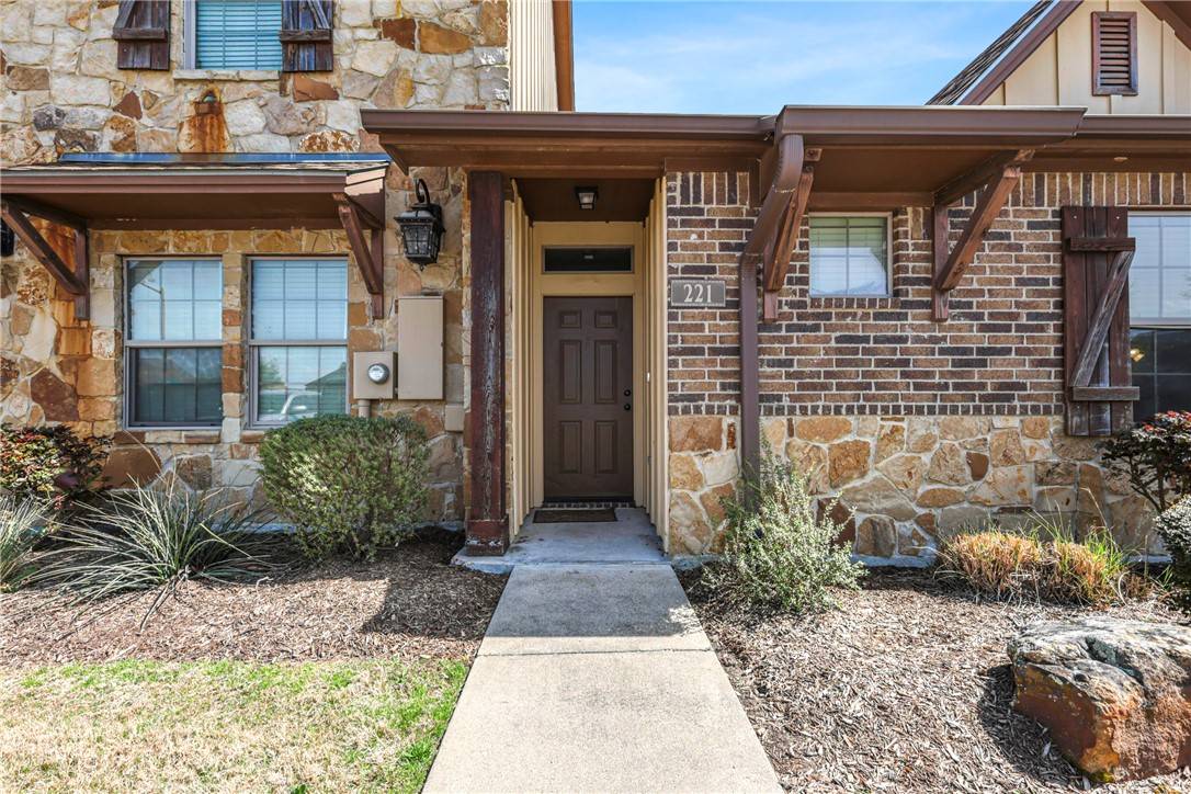 College Station, TX 77845,221 Capps DR