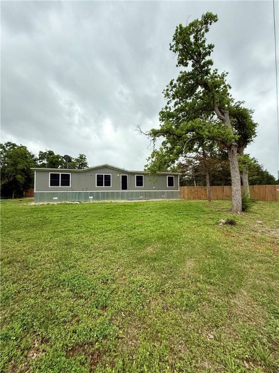 Somerville, TX 77879,405 Shoreline DR