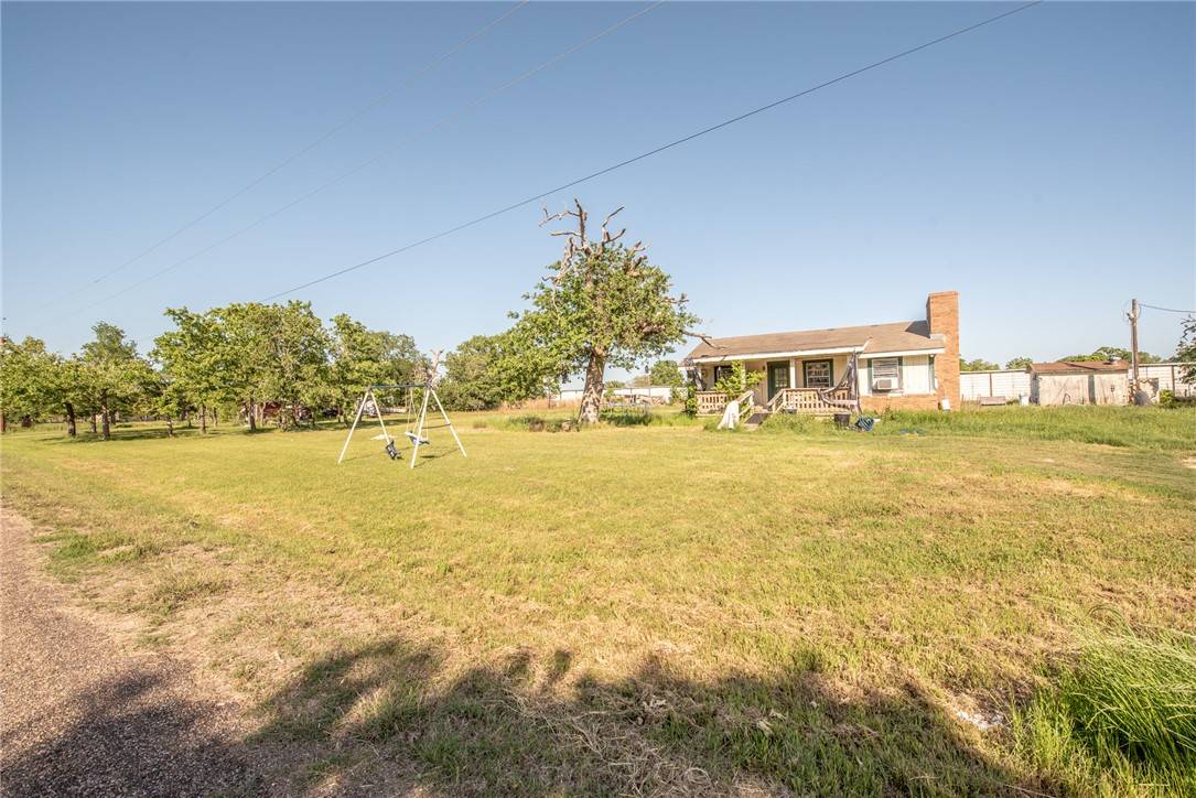 Somerville, TX 77879,103 Leaning Oaks ST