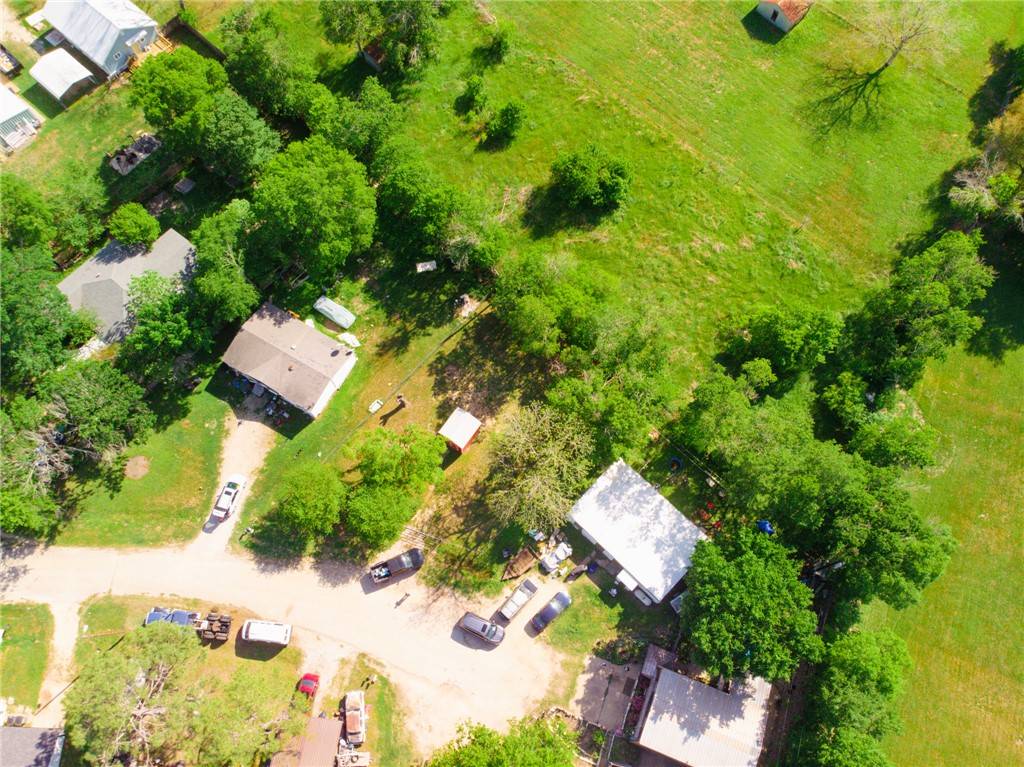 Caldwell, TX 77836,907 Westview