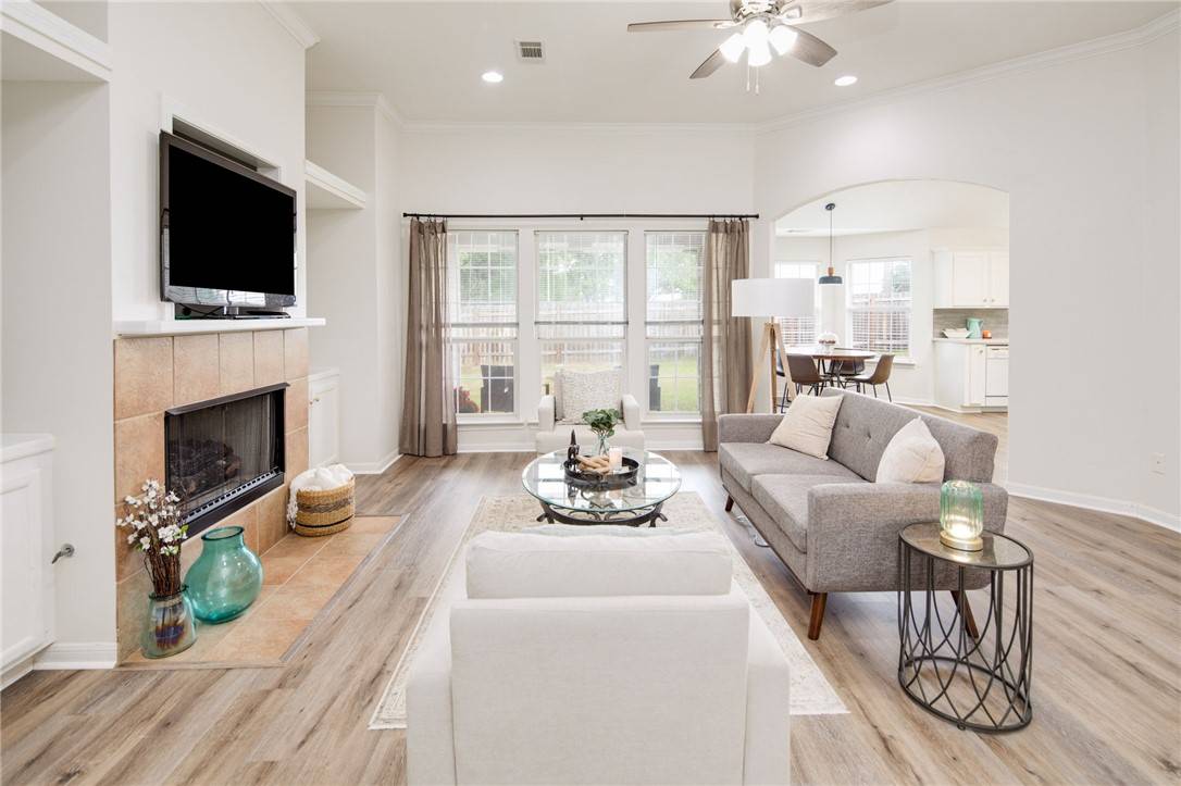College Station, TX 77845,3107 Pleasant Forest DR