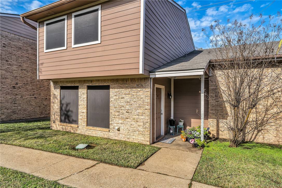 Bryan, TX 77802,2807 Wildflower DR #40