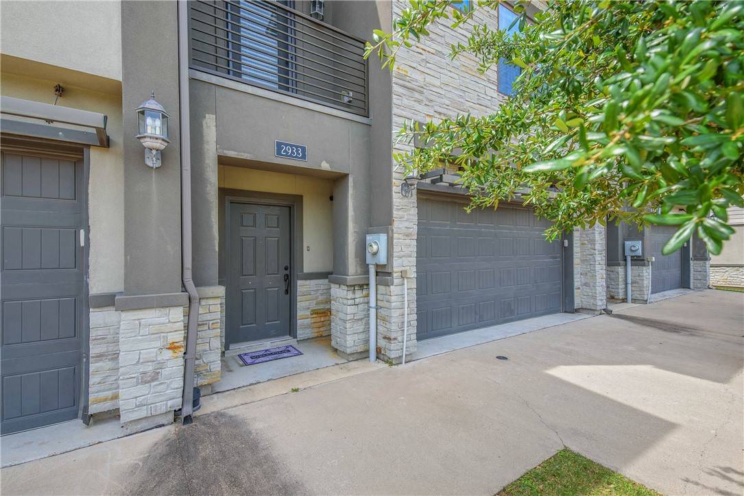 College Station, TX 77845,2933 Papa Bear DR