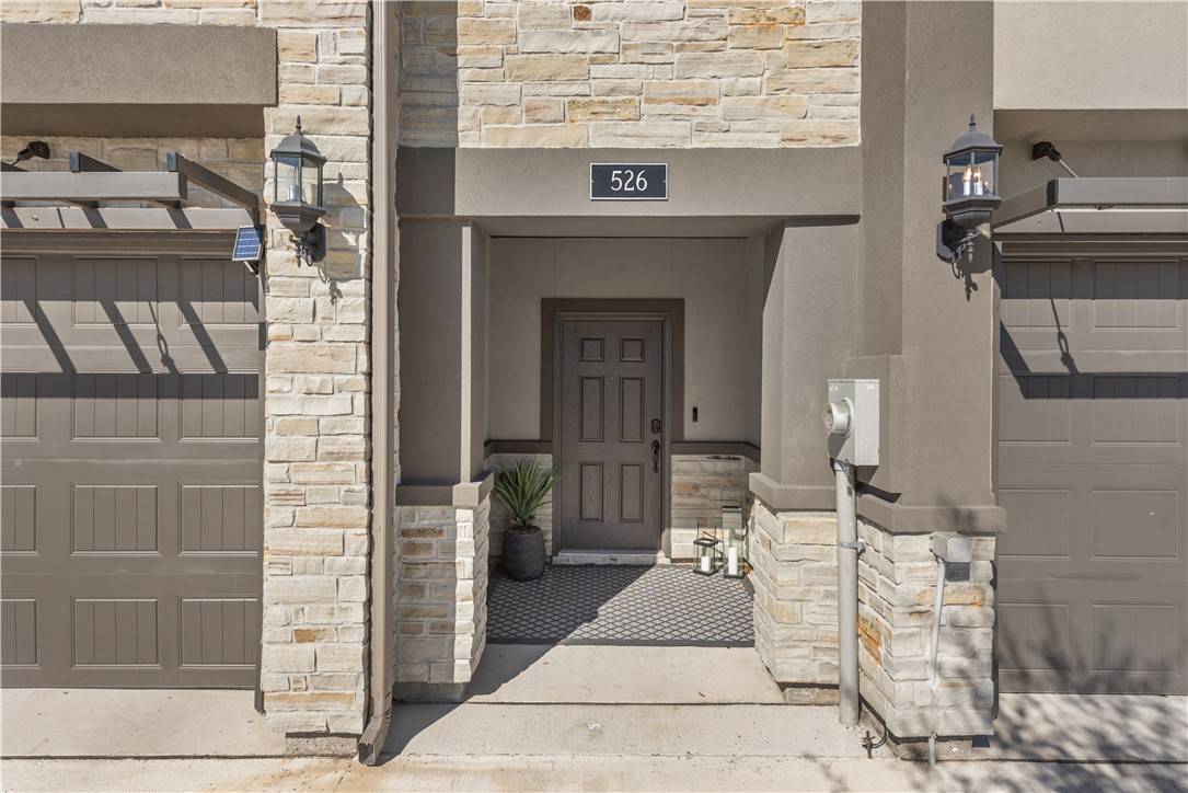 College Station, TX 77845,518 Momma Bear DR