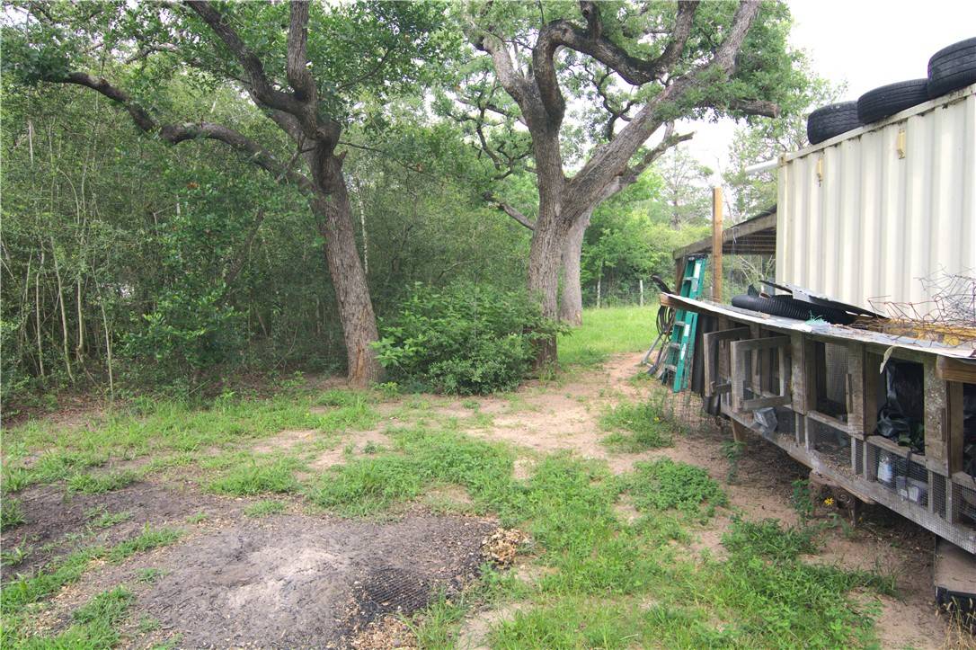 Somerville, TX 77879,322 Blackberry RD