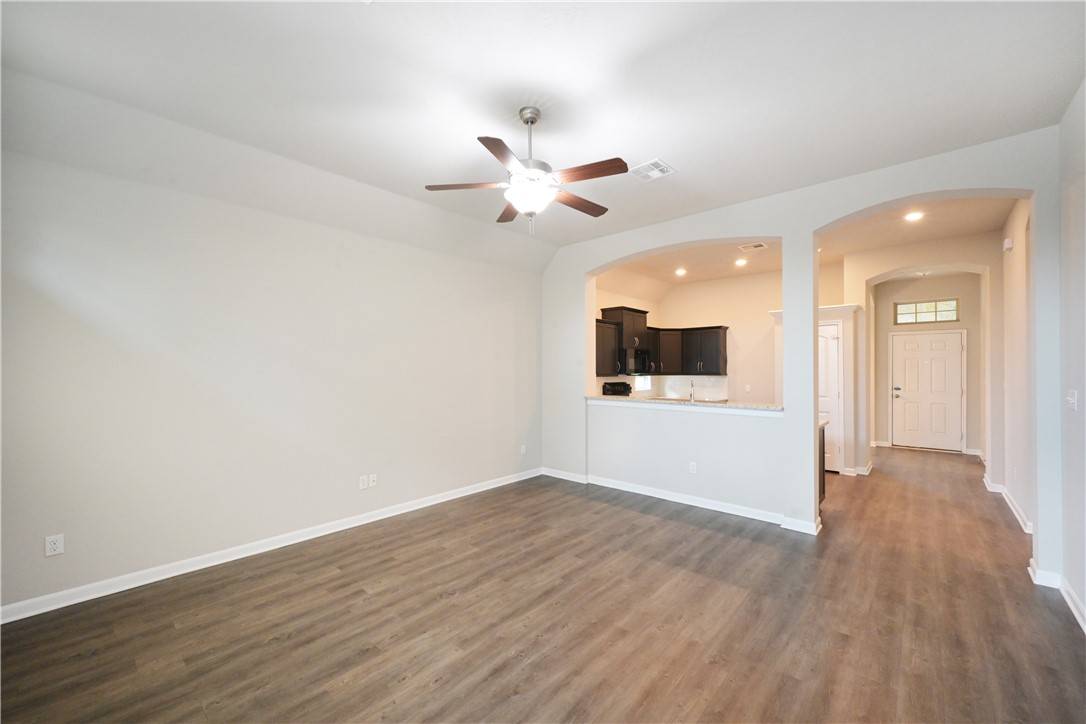 Bryan, TX 77807,2135 Dumfries DR