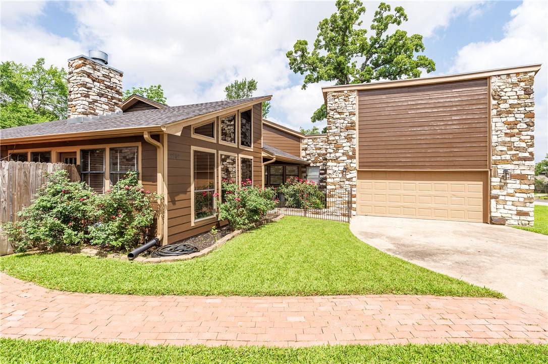 College Station, TX 77845,8704 Greenleaf DR