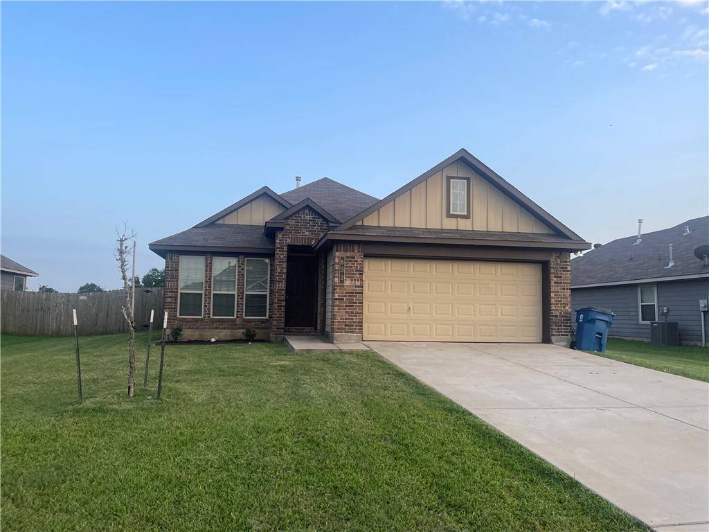 Navasota, TX 77868,833 Mockingbird ST