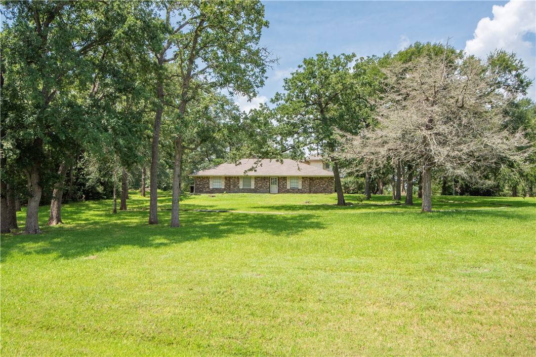 Brenham, TX 77833,5150 Sandy Creek LN