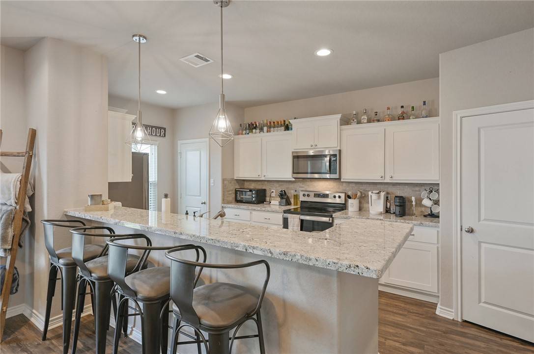 College Station, TX 77845,501 Hayes LN