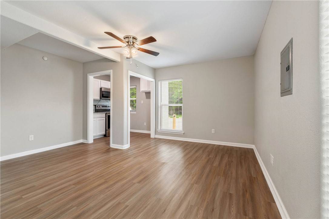 Bryan, TX 77803,615 San Jacinto LN