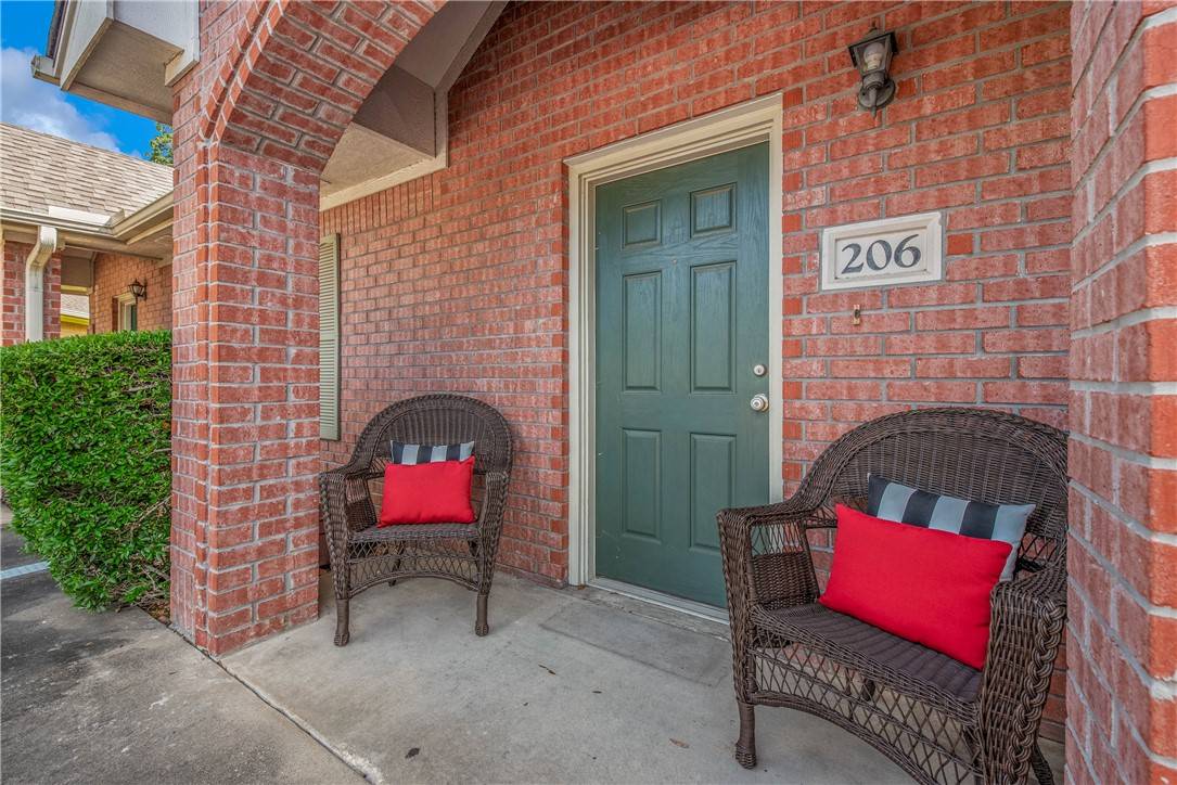 College Station, TX 77845,1702 Deacon DR #206