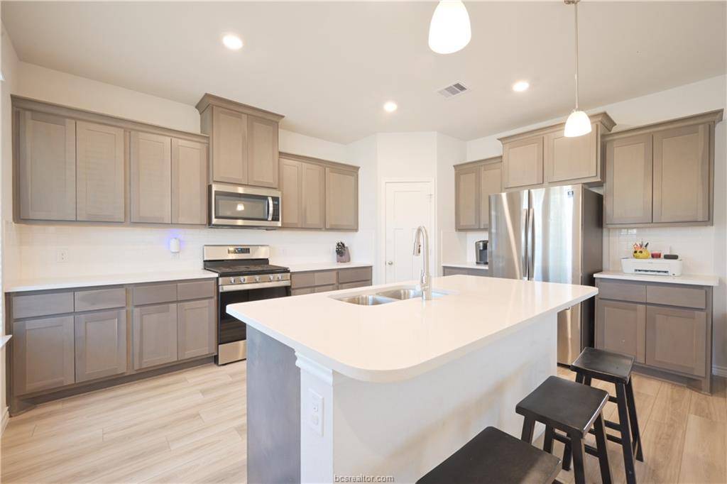 College Station, TX 77845,810 Mineral Wells LN