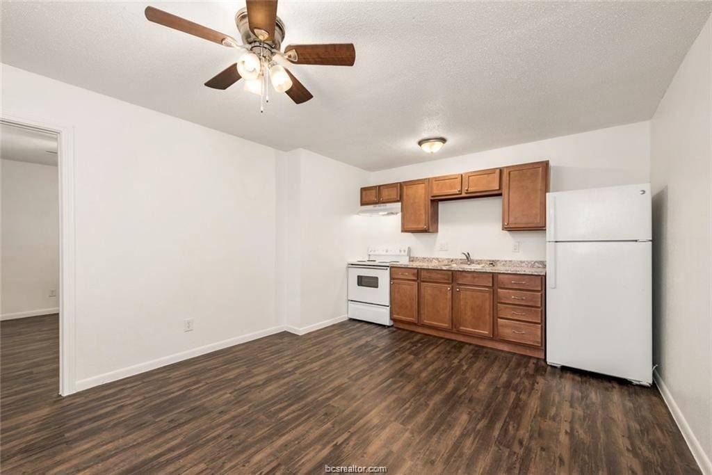 Bryan, TX 77801,4309 College Main ST #5