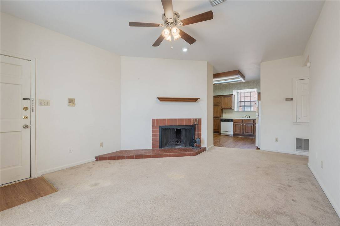 College Station, TX 77840,400 Nagle #411