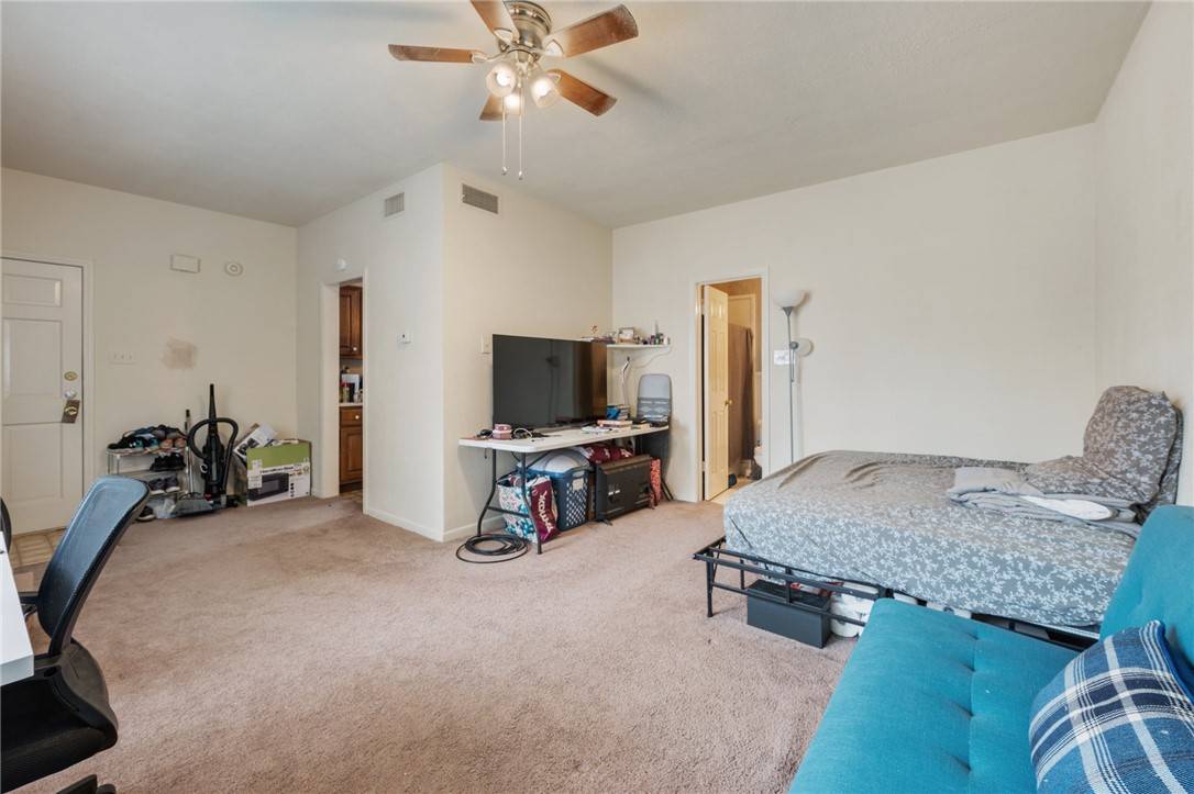 College Station, TX 77840,400 Nagle #102