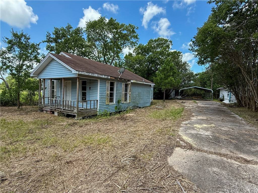 Bedias, TX 77831,22085 Madison St