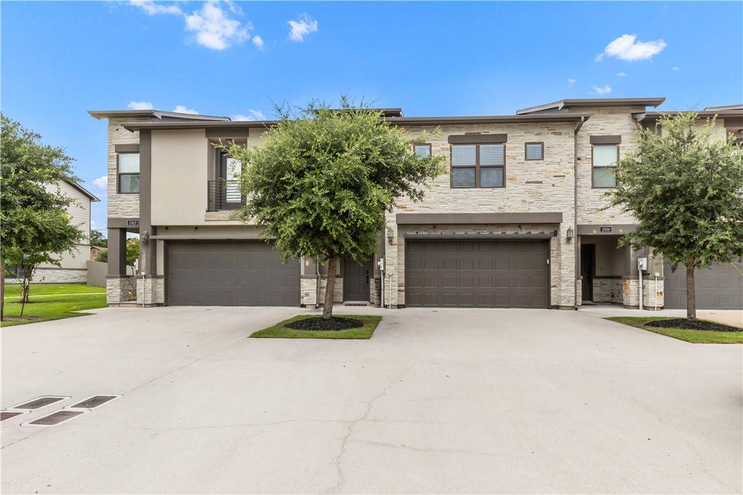 College Station, TX 77845,2929 Papa Bear DR