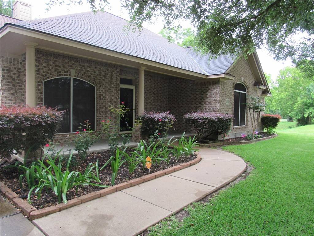 Brenham, TX 77833,2400 Brookbend DR