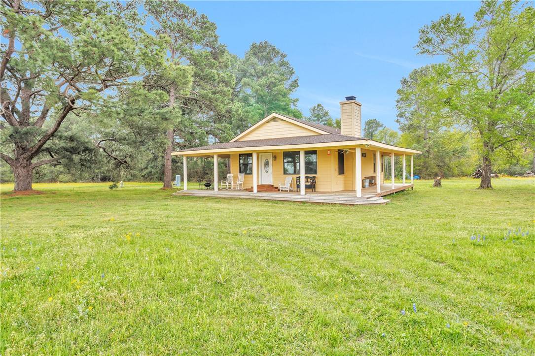 Bedias, TX 77831,15487 County Road 228