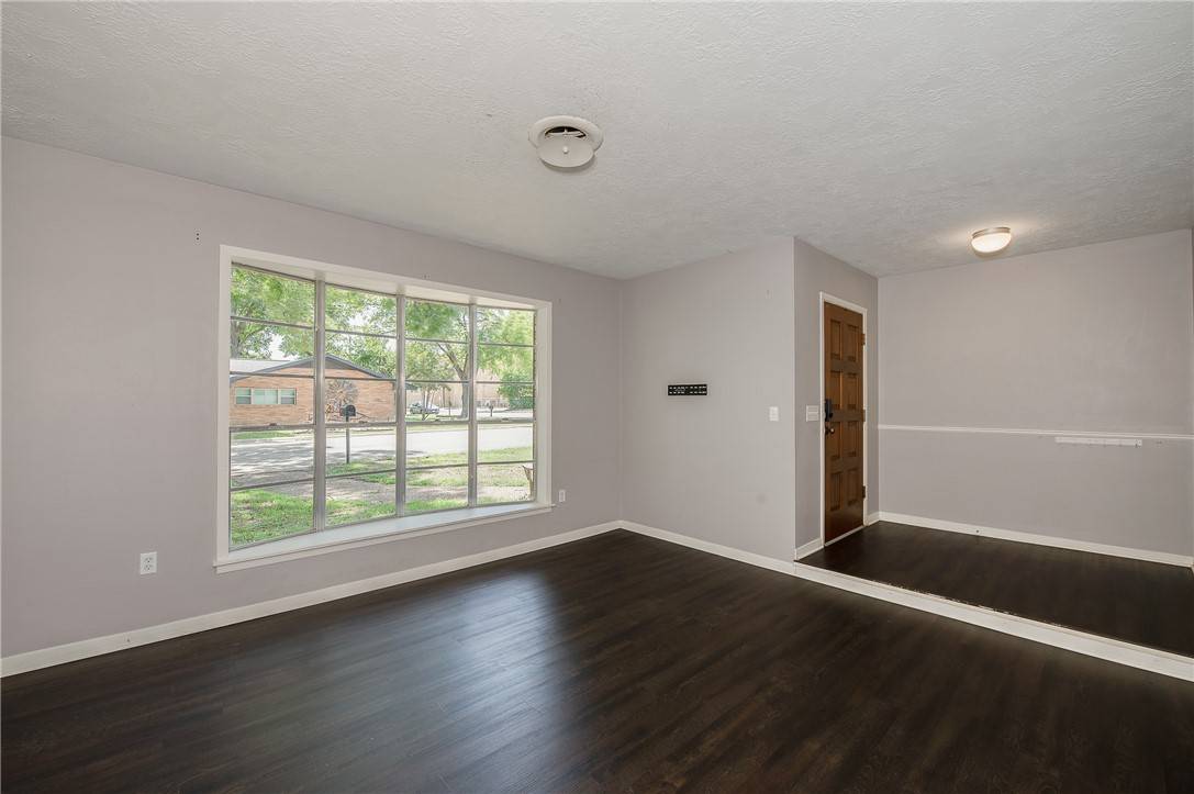 Caldwell, TX 77836,210 S Harvey ST