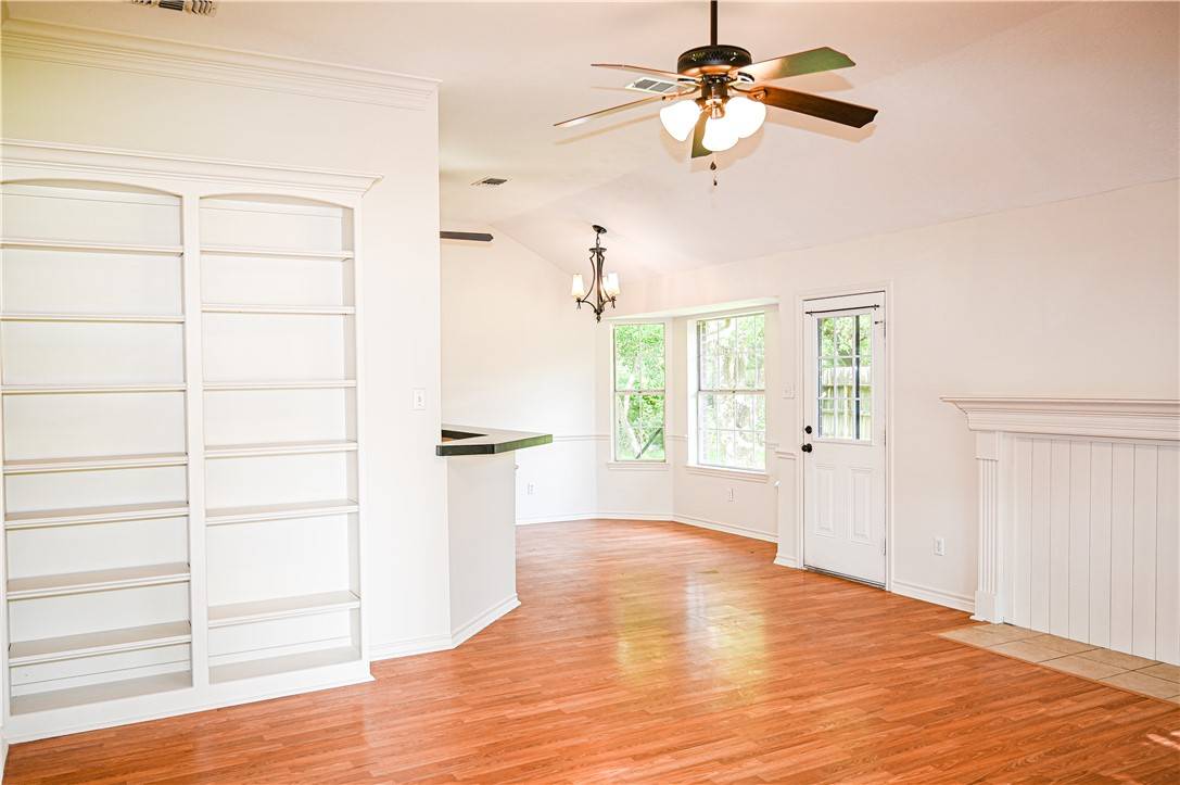 College Station, TX 77840,400 Princeton CIR