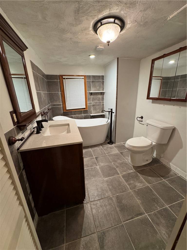 Brenham, TX 77833,709 Sabine